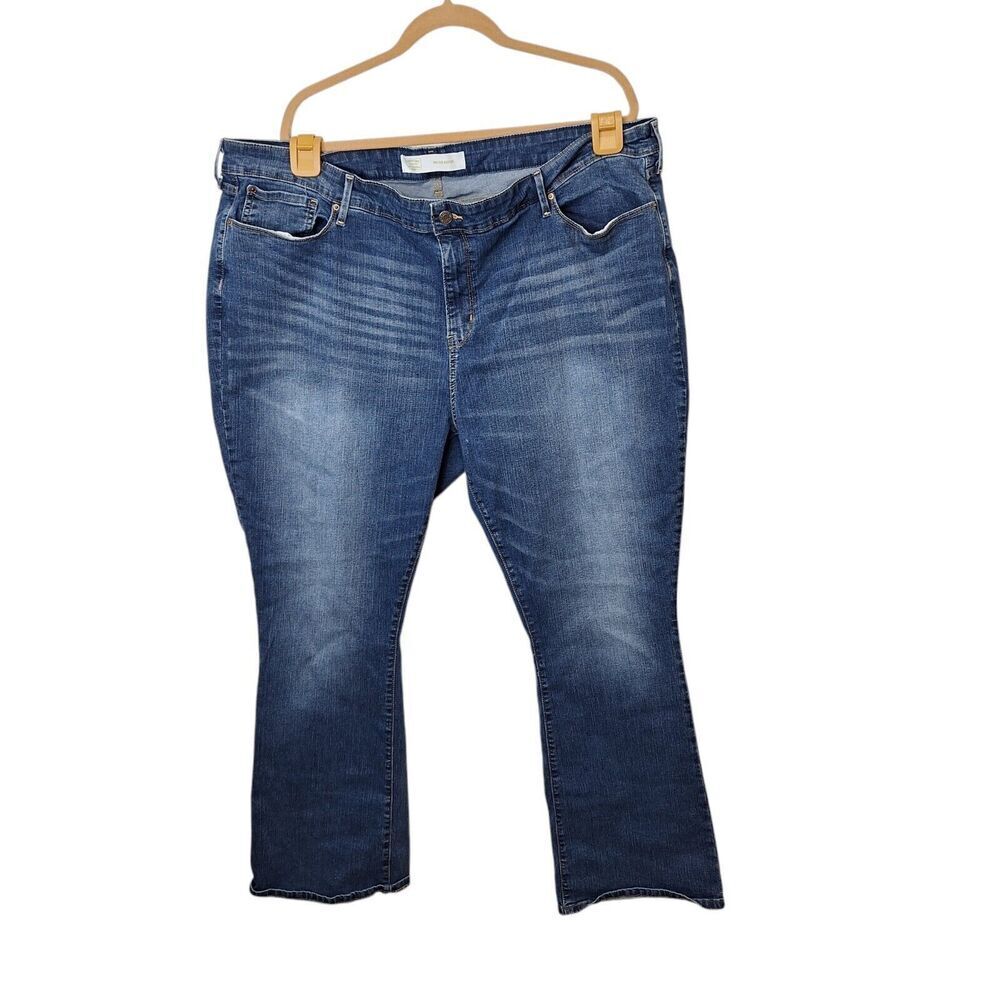 Signature Gold‎ by Levi Strauss Womens 28M Mid Rise Bootcut Jeans Medium Wash